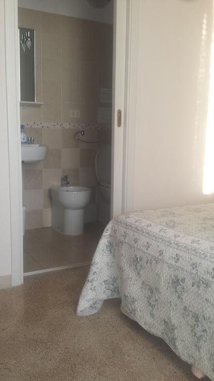 سانتا ماريا أل بانيو B&B Mareen الغرفة الصورة
